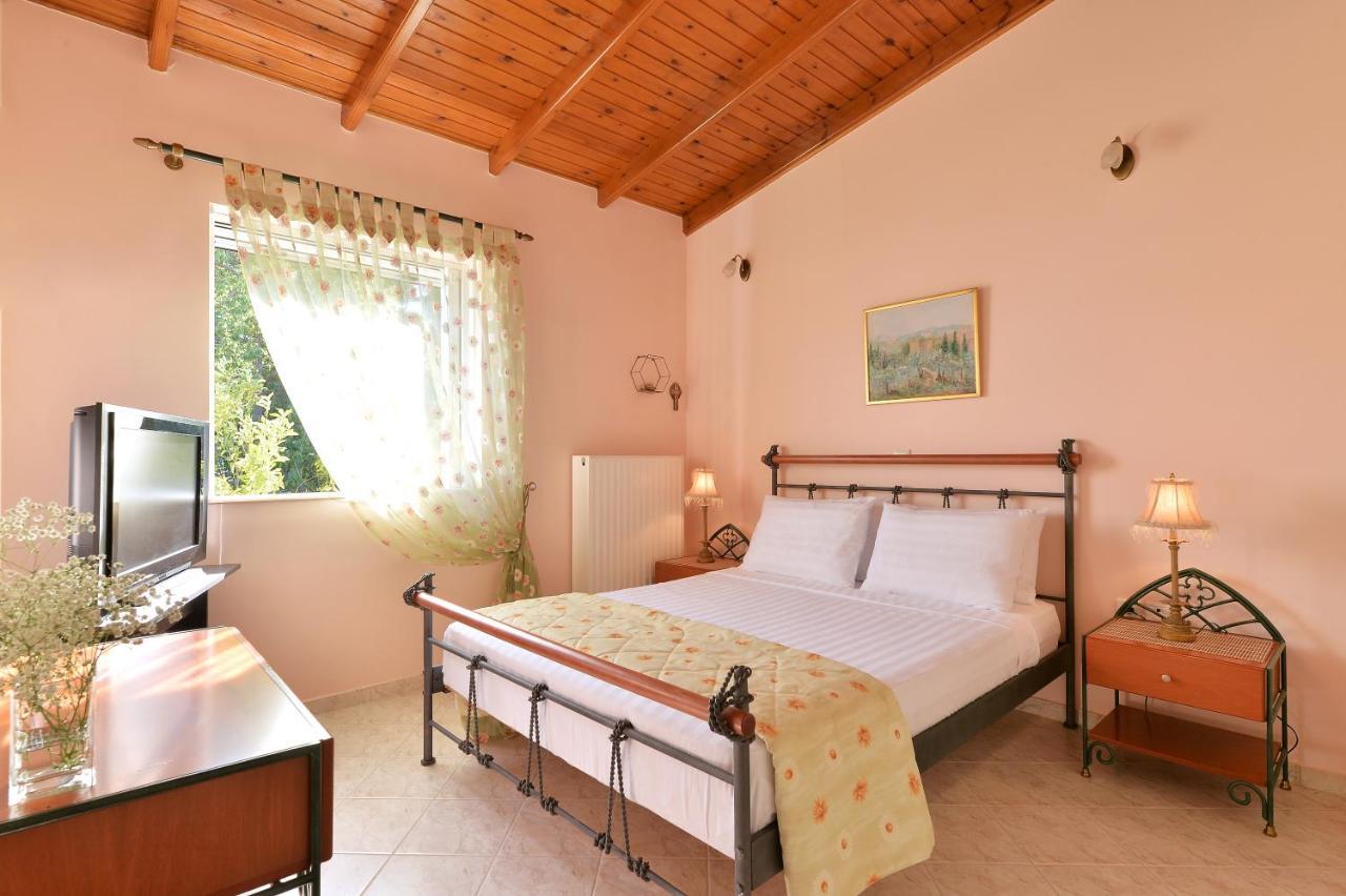 Domelia'S Luxury Apartments Near Airport & Beach Artemida  Buitenkant foto