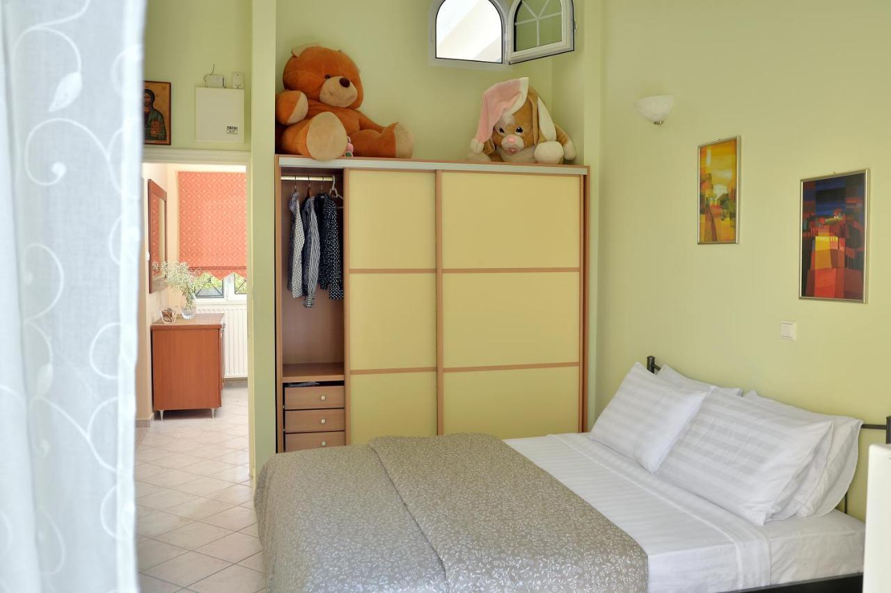 Domelia'S Luxury Apartments Near Airport & Beach Artemida  Buitenkant foto