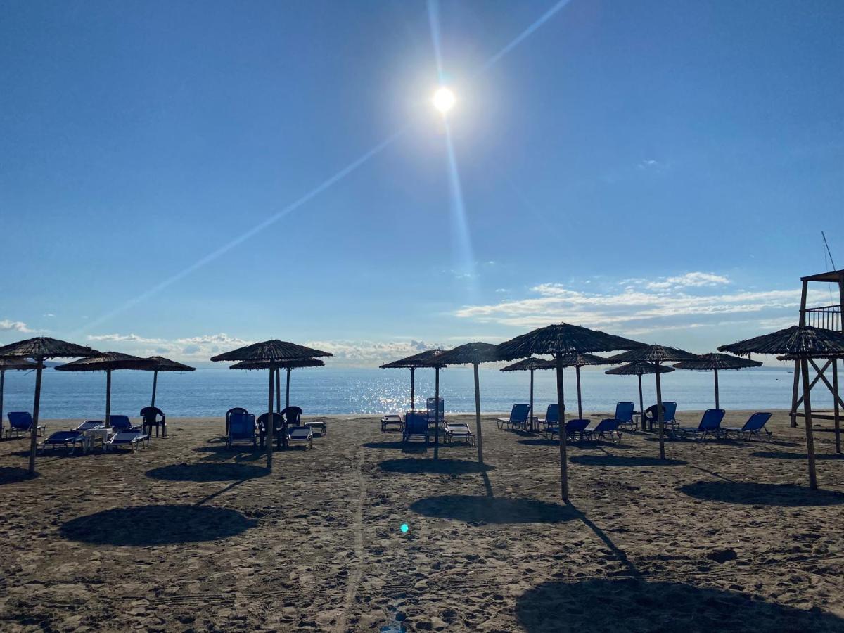 Domelia'S Luxury Apartments Near Airport & Beach Artemida  Buitenkant foto